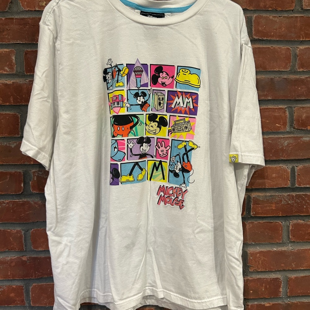 Disney Artist Series Mickey Mouse Colorful T-Shirt - White